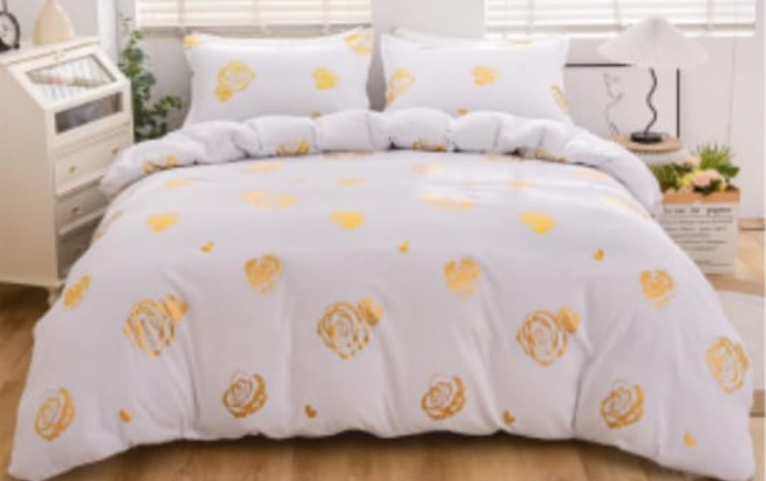 Marble and tufted duvet cover
