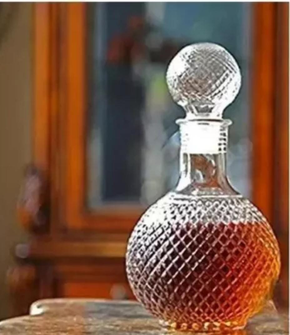 1L Thick glass whisky bottle with air tight Tot cork