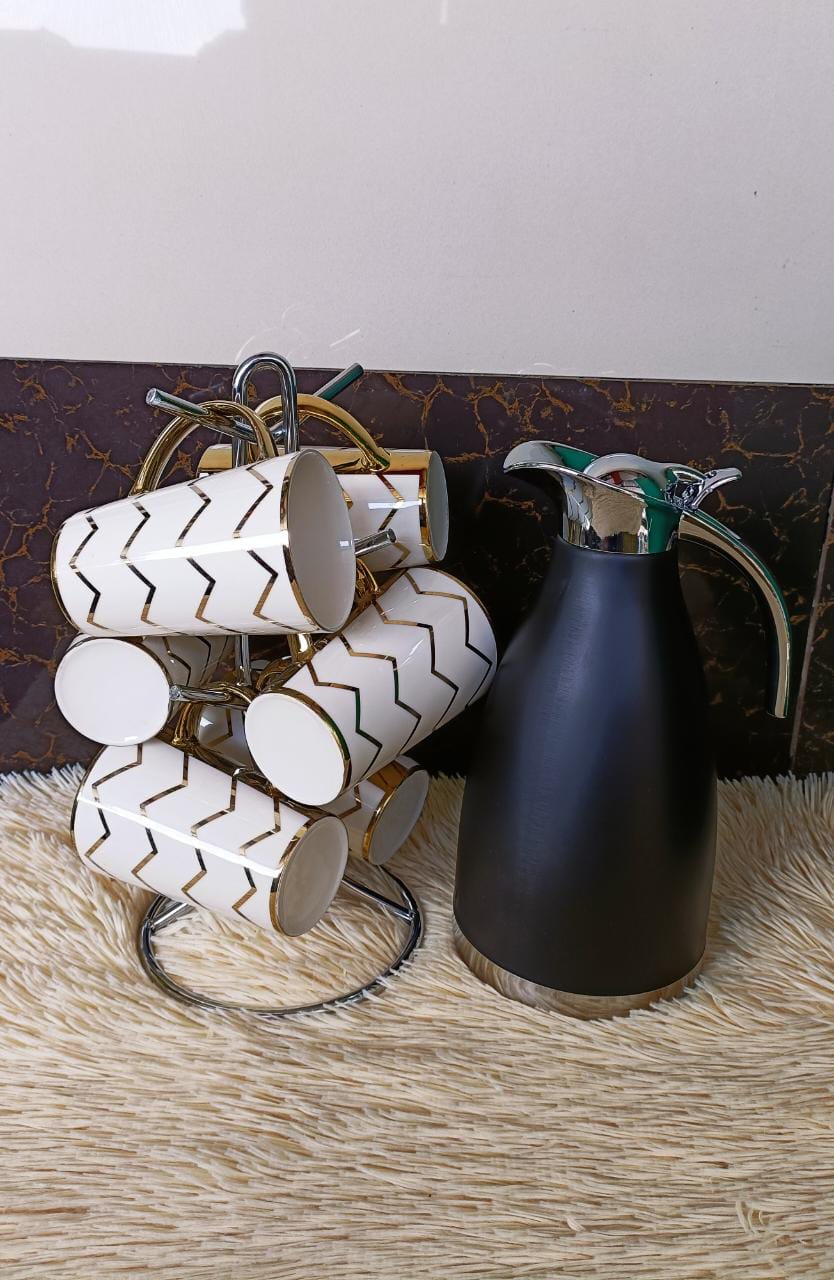 Flask and mugs set