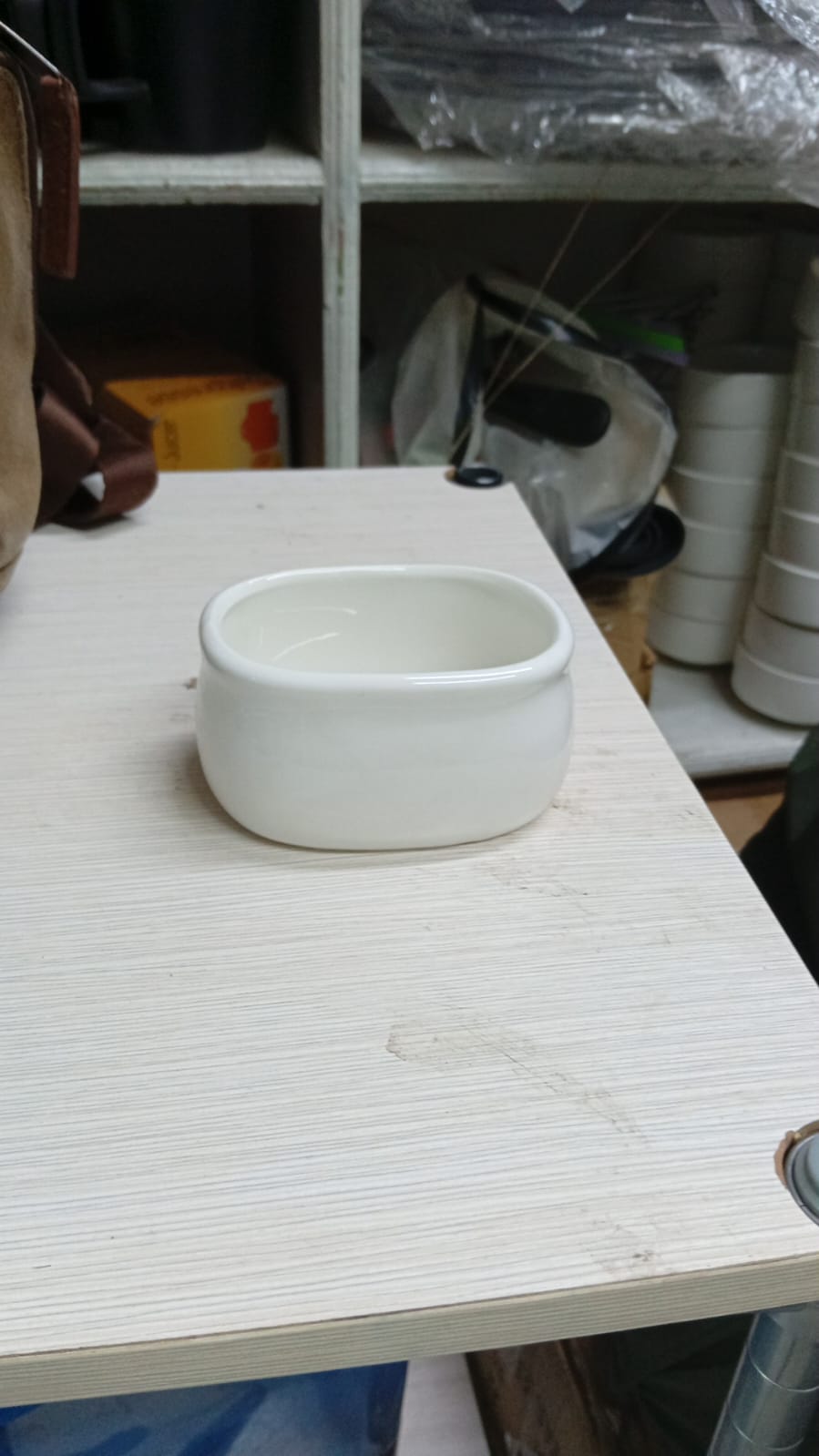 Ceramic satchet bowl