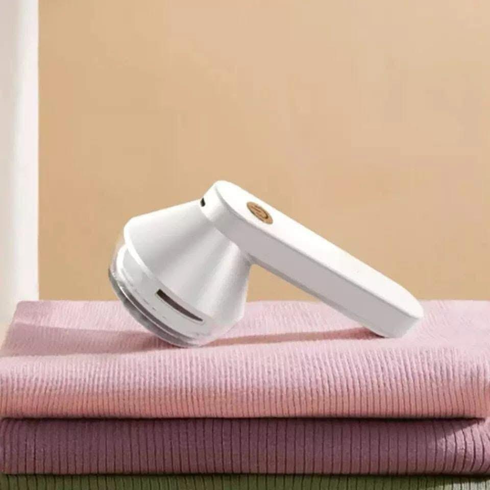 Rechargeable electric Lint remover