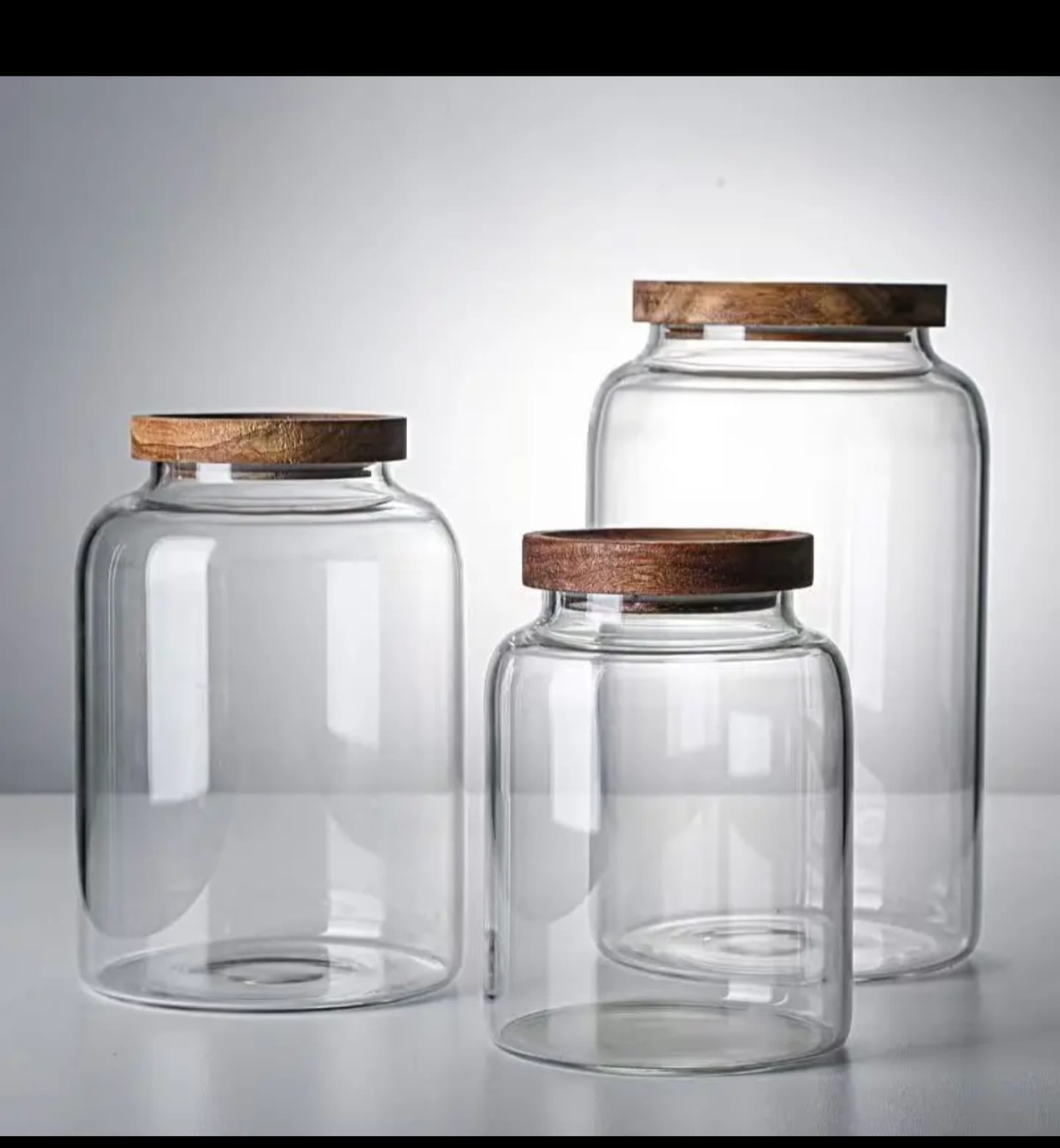 Large Capacity Borosilicate Glass Storage Jar with Acacia Lid
