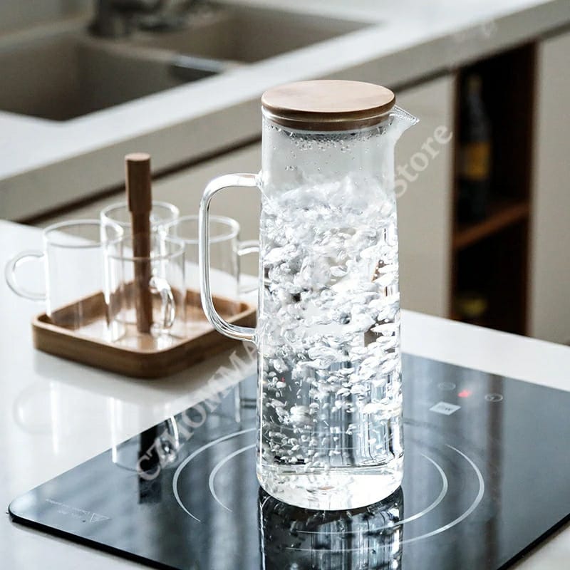 Heat resistant glass jug with an Airtight bamboo lid...