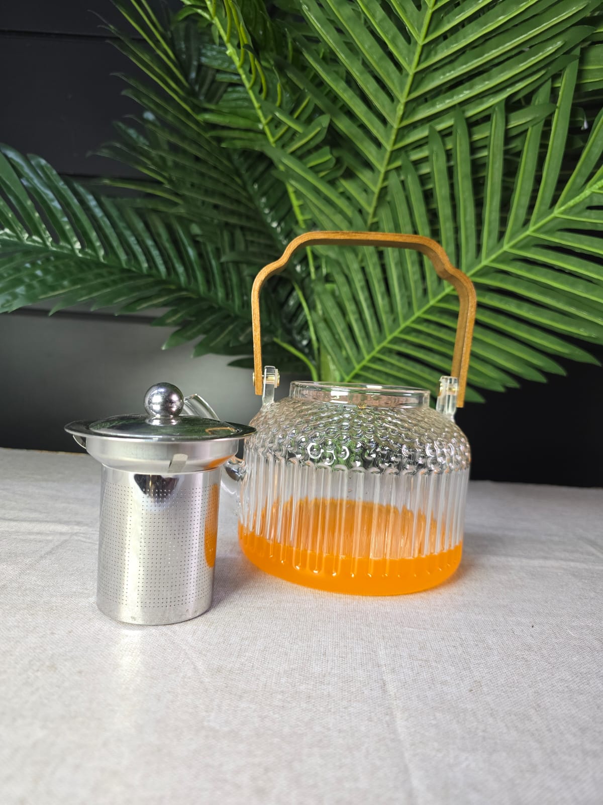 1.5l Bamboo Handle Borosilicate Glass Tea Pot  with Infuser