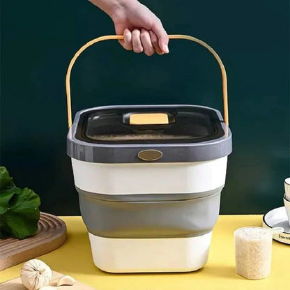 Collapsible 18 litres rice storage bucket