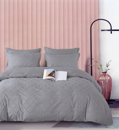 Marble and tufted duvet cover
