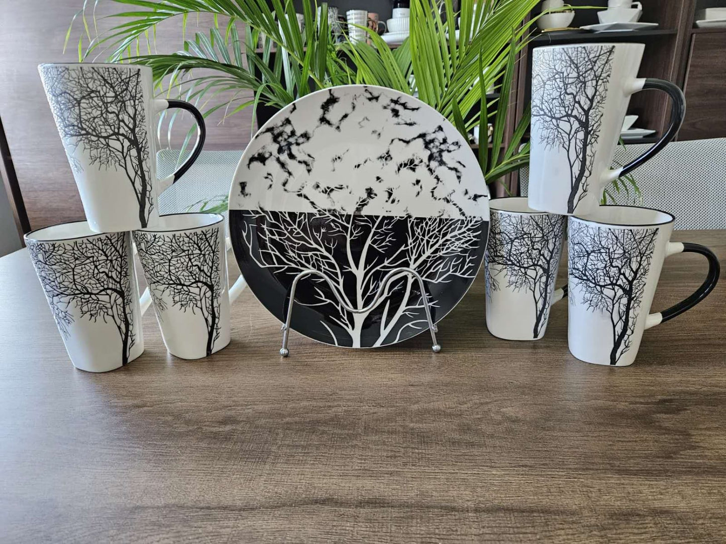 Plate and mugs set