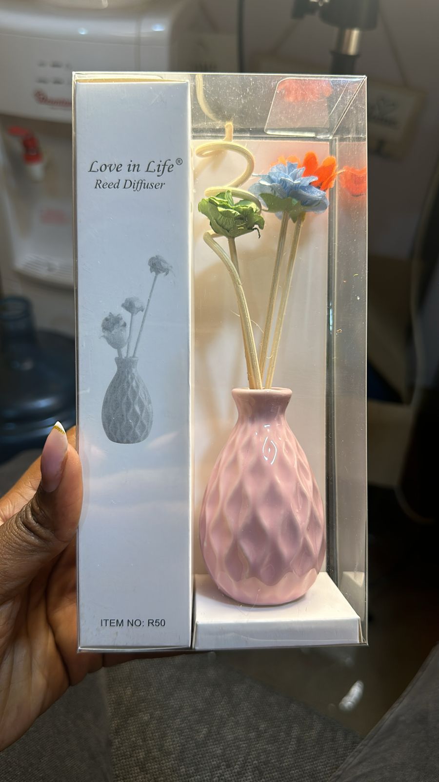 Decorative flowers &ceramic vase Reed diffuser