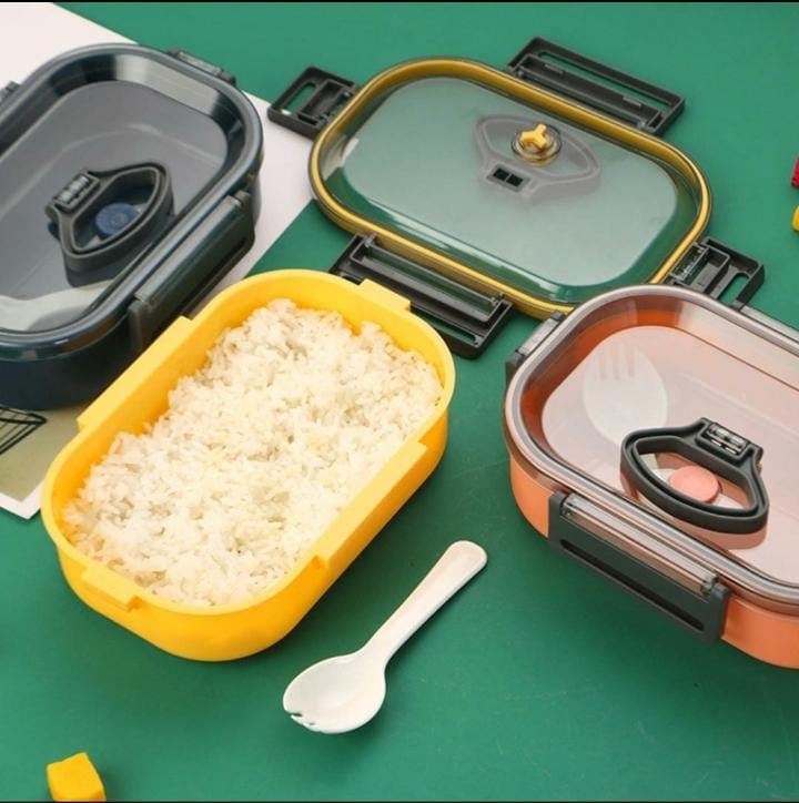 Microwaveable snack box with spoon 1pc