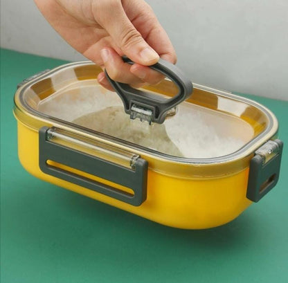 Microwaveable snack box with spoon 1pc