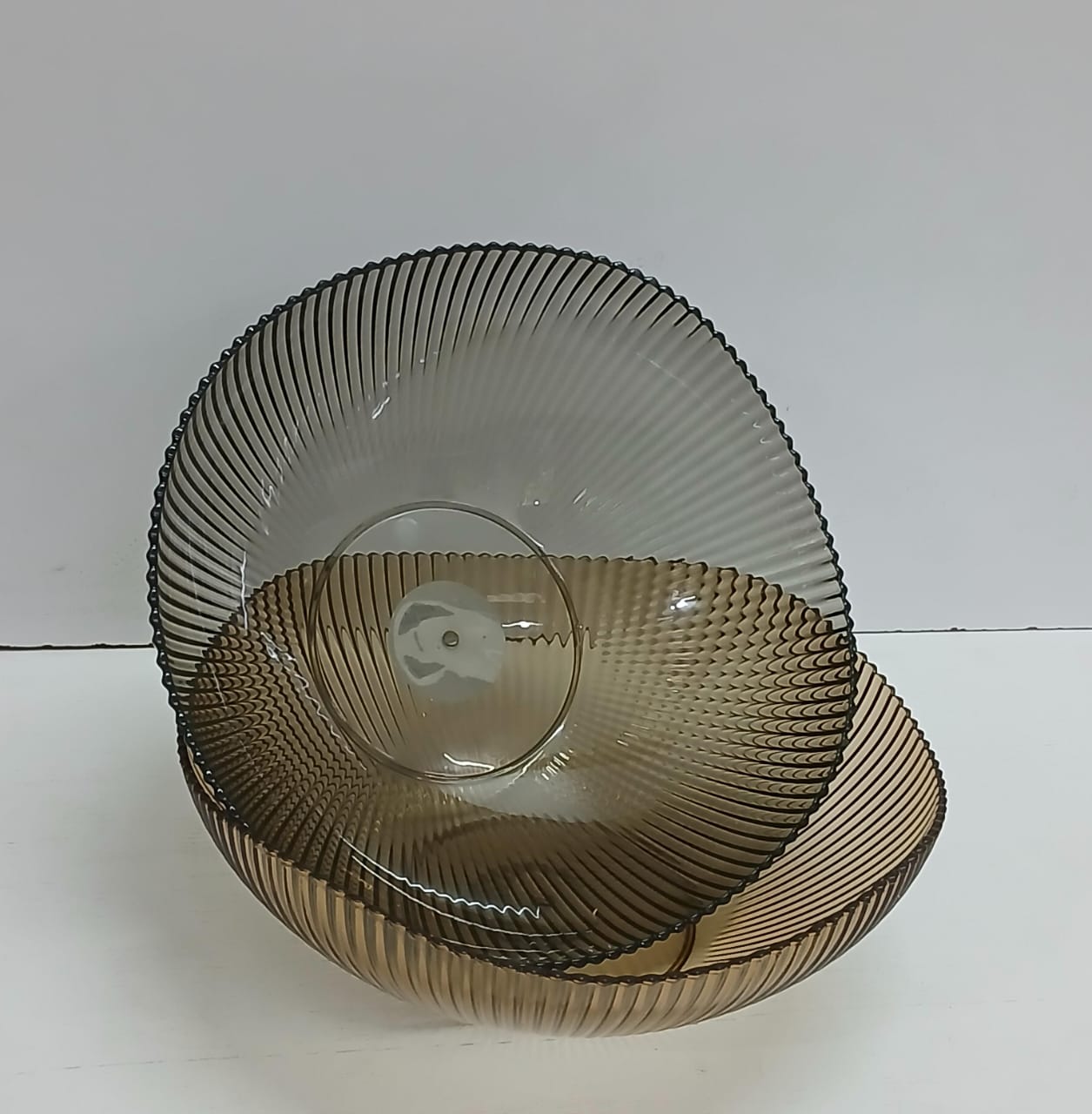 Acrylic fruits platter / salad bowl