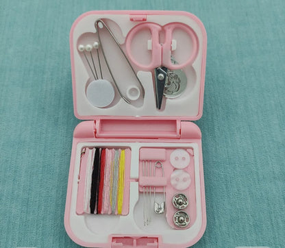 Pocket sewing accessories holder