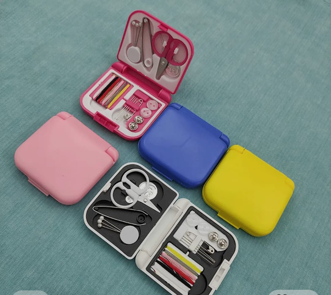 Pocket sewing accessories holder