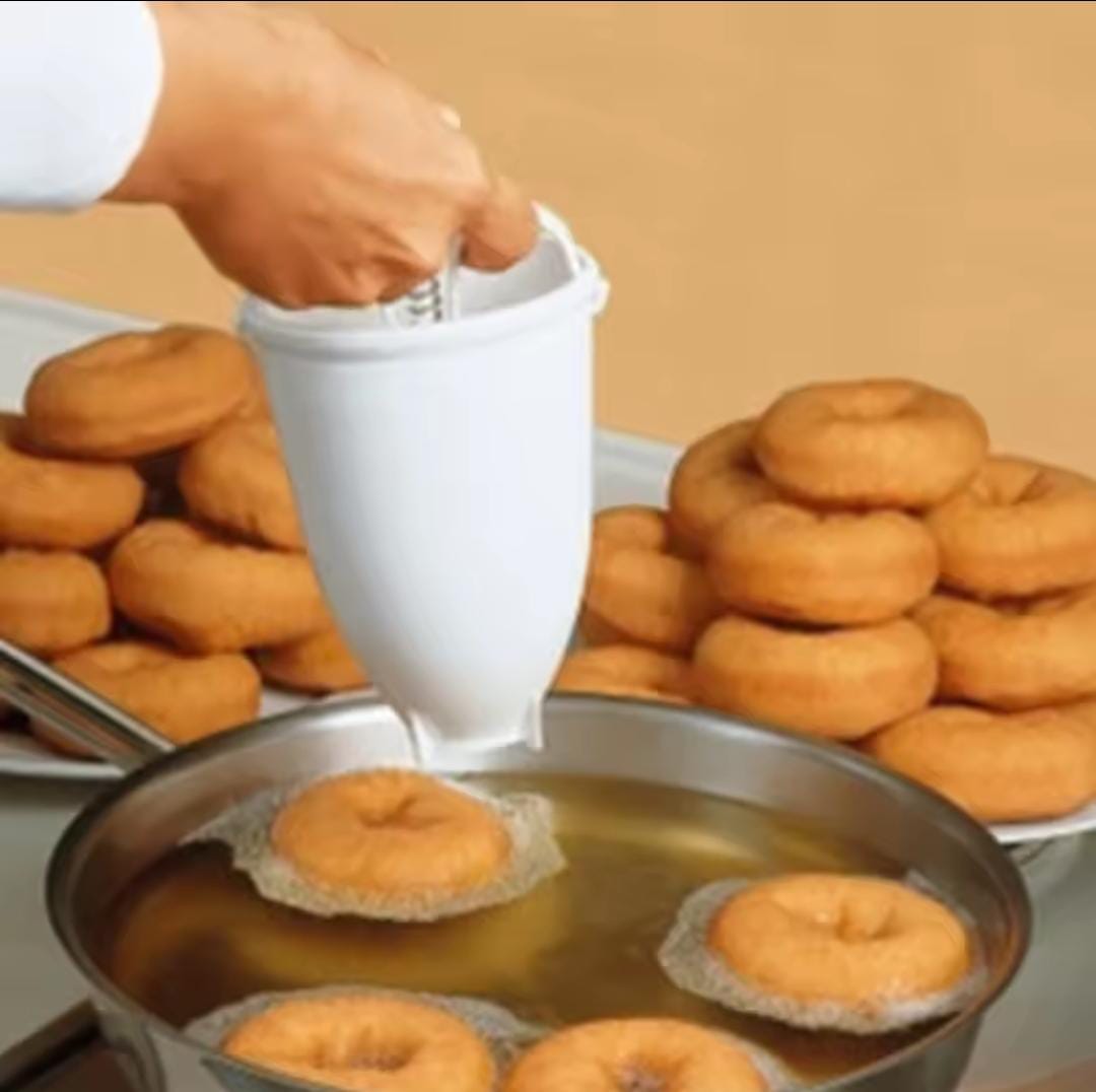 Manual donut maker dispenser