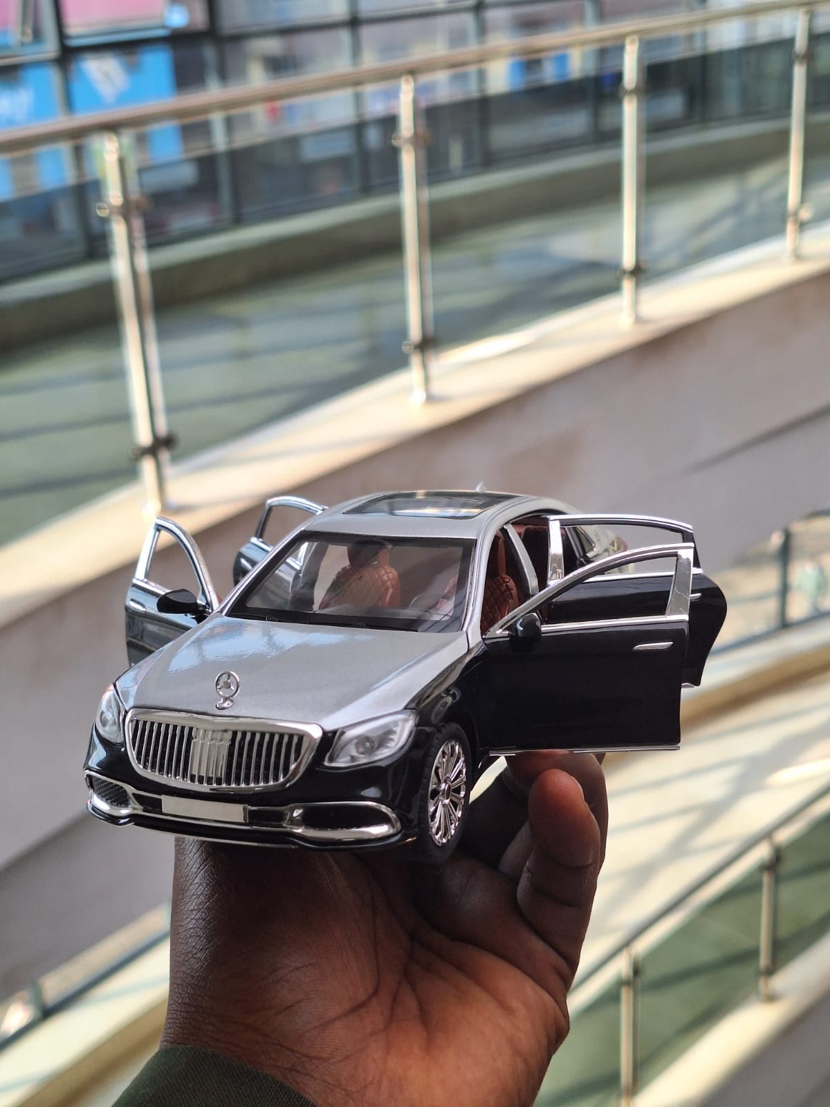 Diecast metal model of a Mercedes-Maybach S600 toy