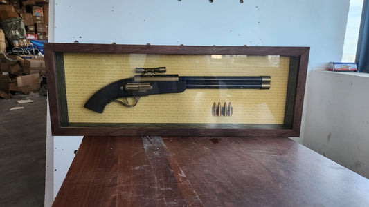 One gun 4 bullets wall decor (27*74cm)