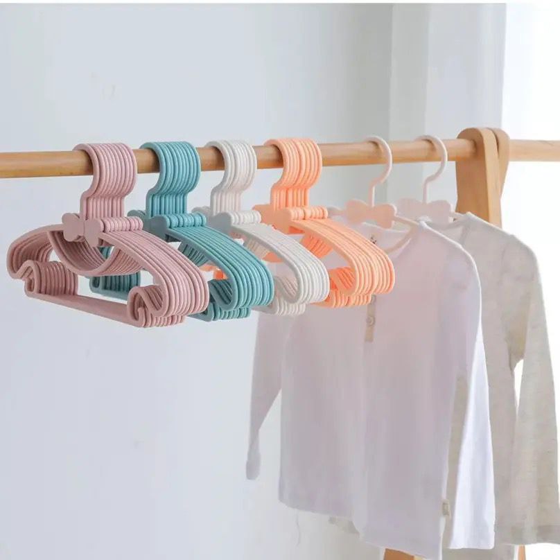 KIDS HANGERS